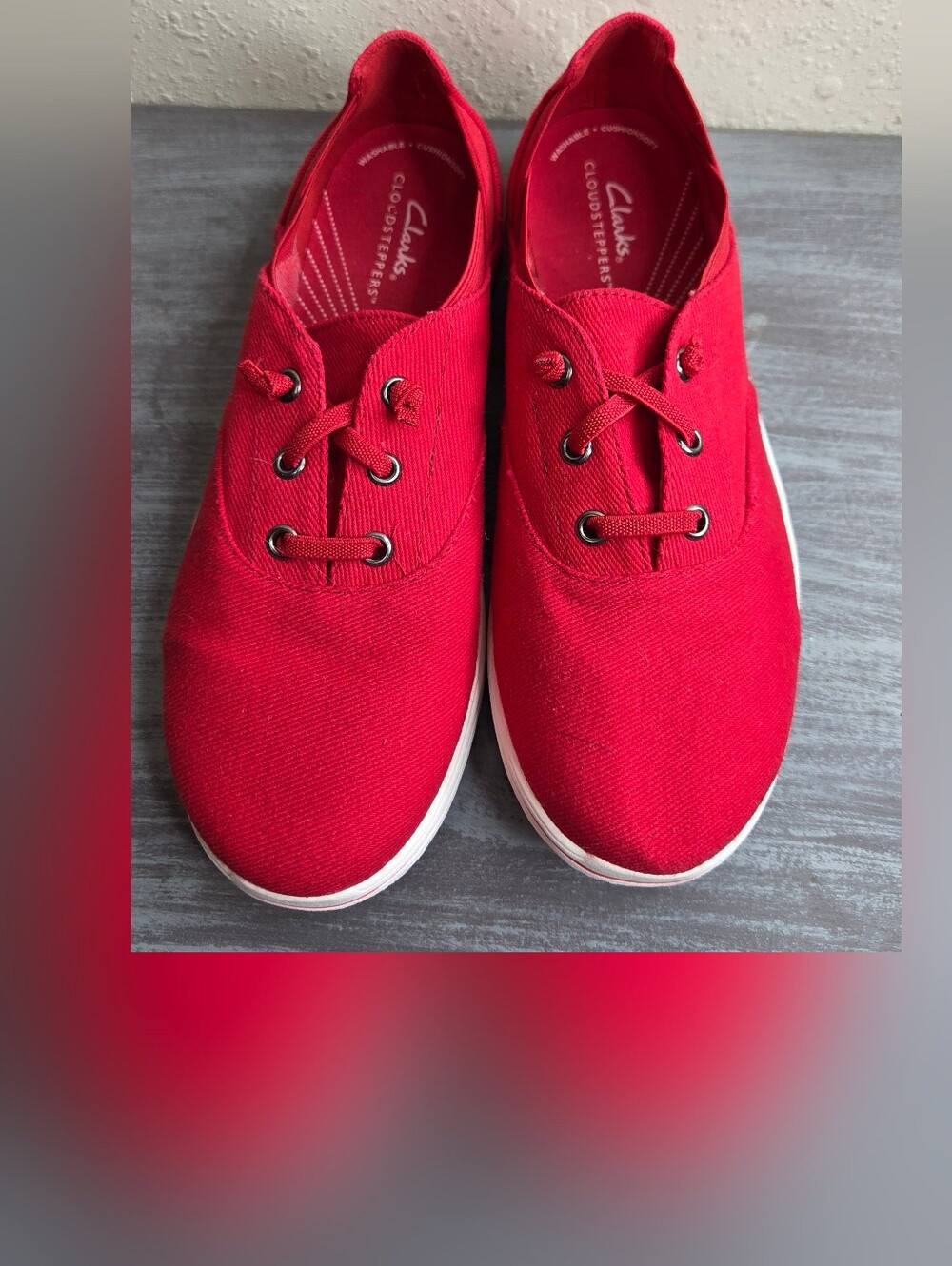 Clarks Cloudsteppers Red Canvas Slip-On Sneakers Size 9 (Si)